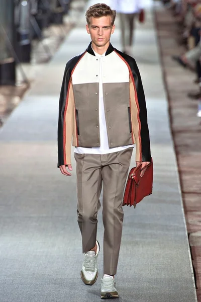 Look 1